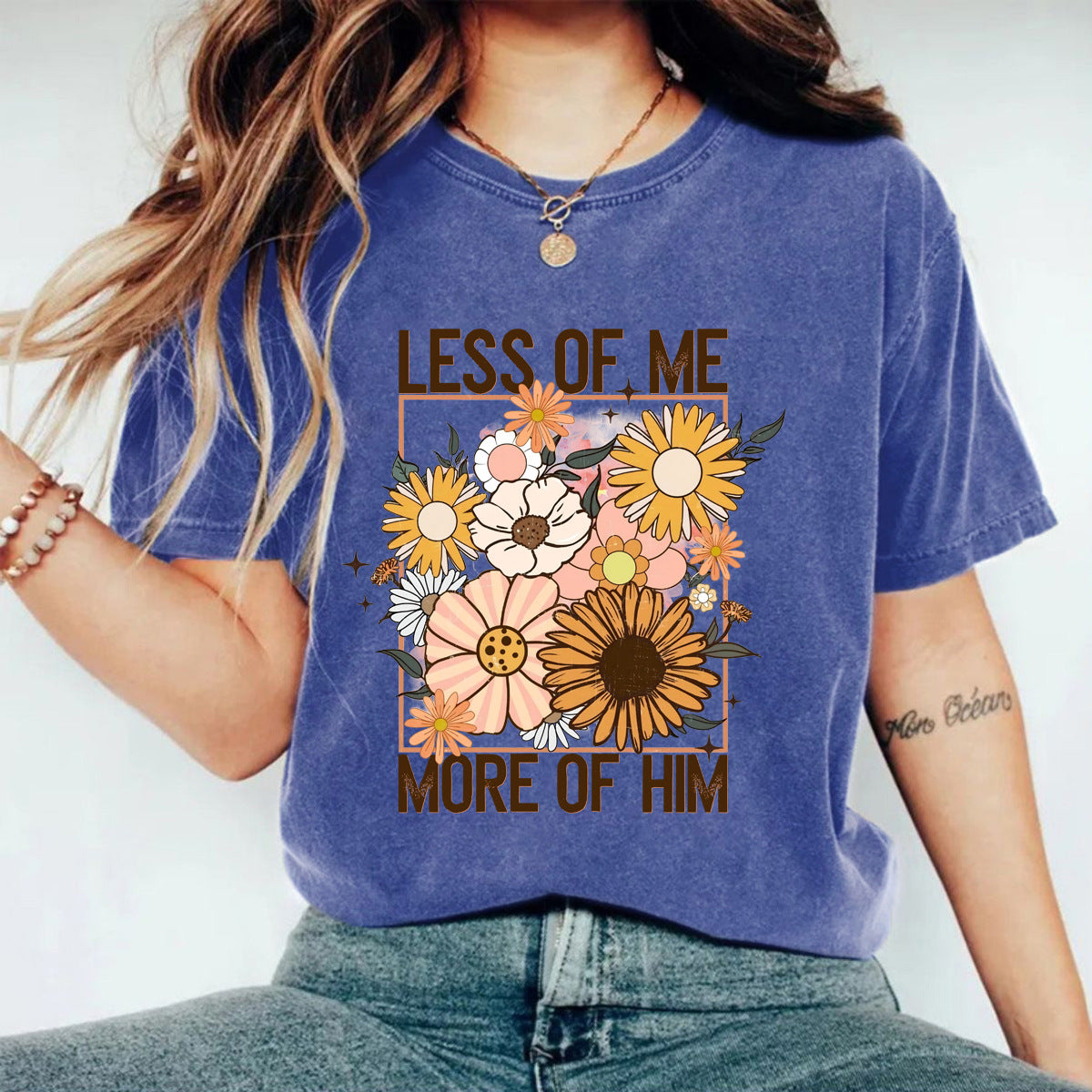 Washed and used T-shirt with printed T-shirt